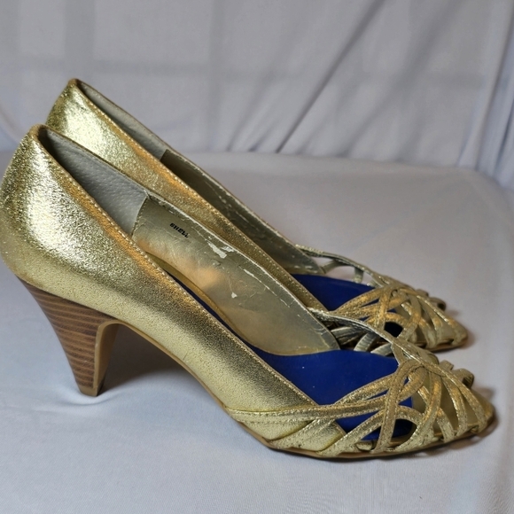 Jeffrey Campbell Gold Metallic Vintage Inspired Wooden Stack Heel Open Toe, 7.5 - Picture 3 of 10